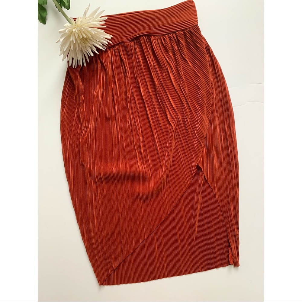 Orange pleated tulip thigh slit skirt elastic waist